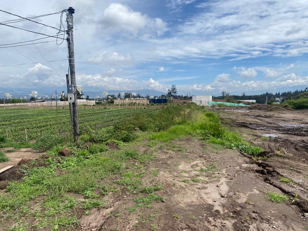 Terreno en Tababela muy céntrico. PR