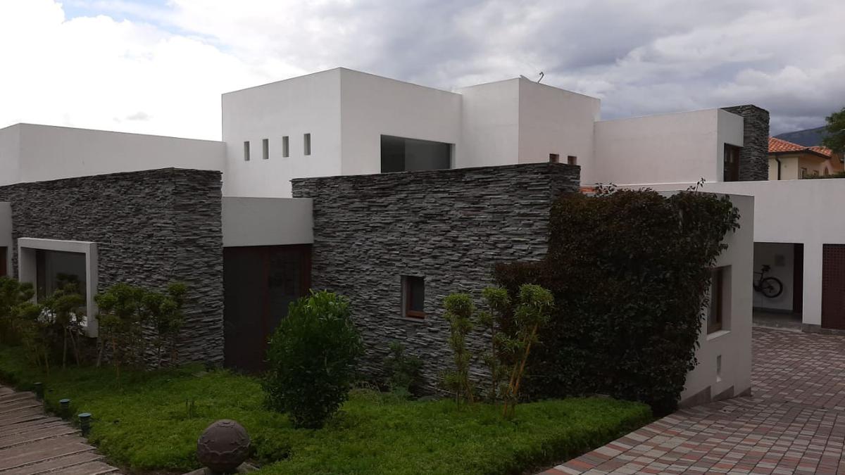 Venta Casa de 630 metros - Cumbayá