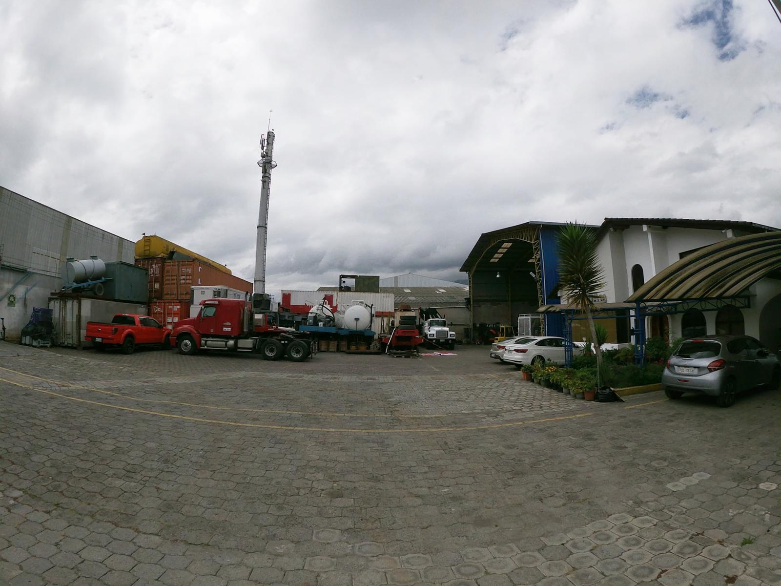 Venta o Renta Galpón en Terreno de 4000m2. Industrial Alto Impacto i3. Carcelén Industrial