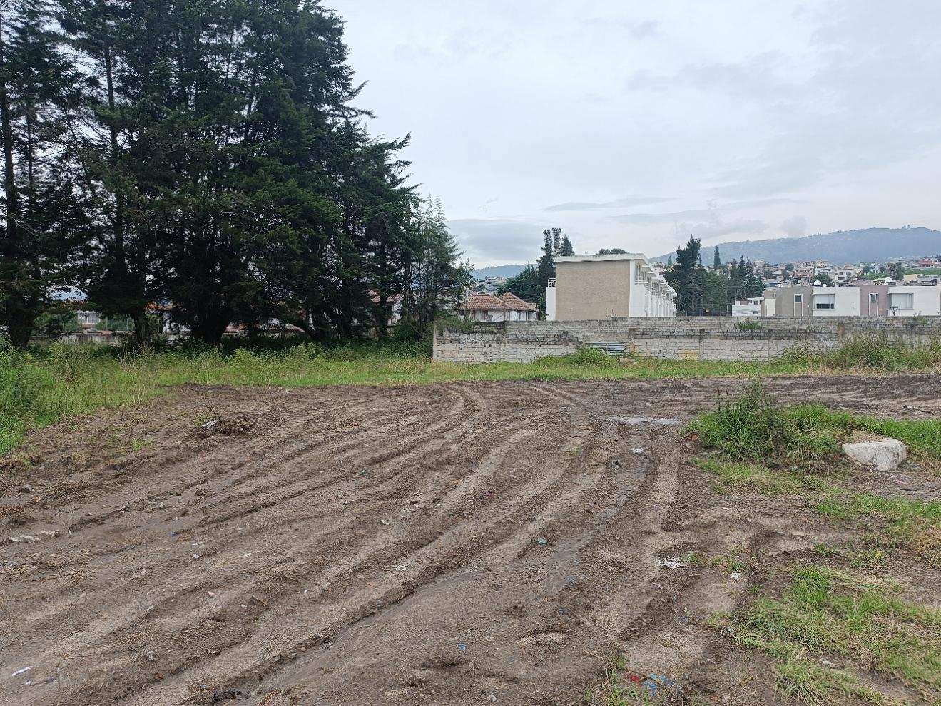 TERRENO EN VENTA EN CONOCOTO