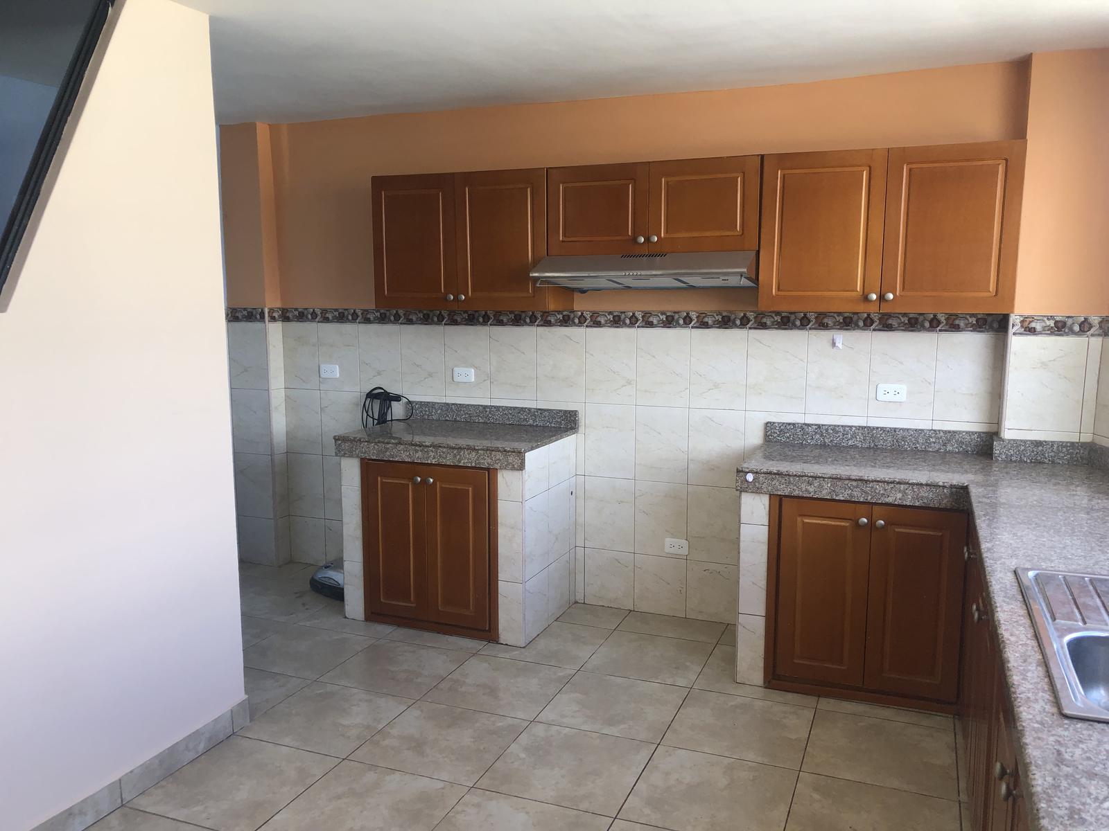 Vendo en Oferta Amplio Departamento sector Carcelén - La Josefina