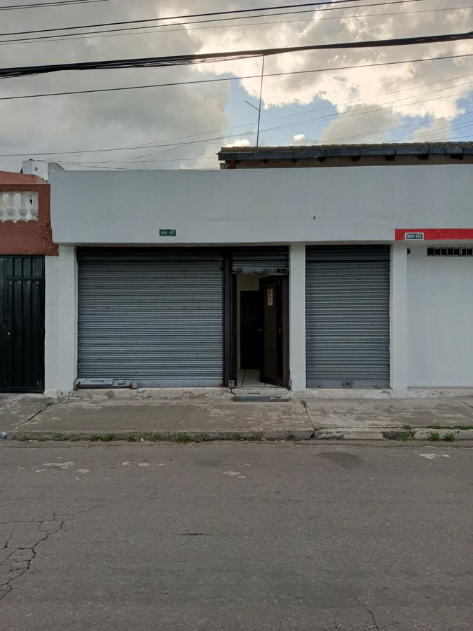 Local Comercial - La Luz - Francisco Guarderas y Rafael Bustamante