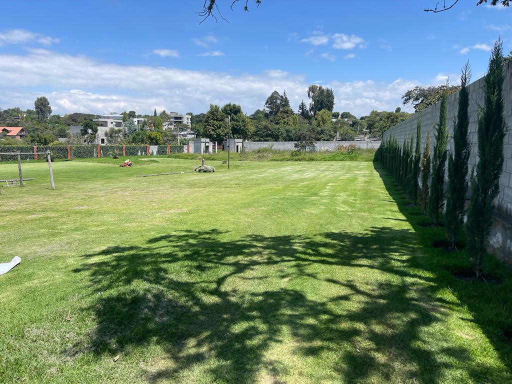 Terreno en venta en el sector Santa Rosa de Tumbaco