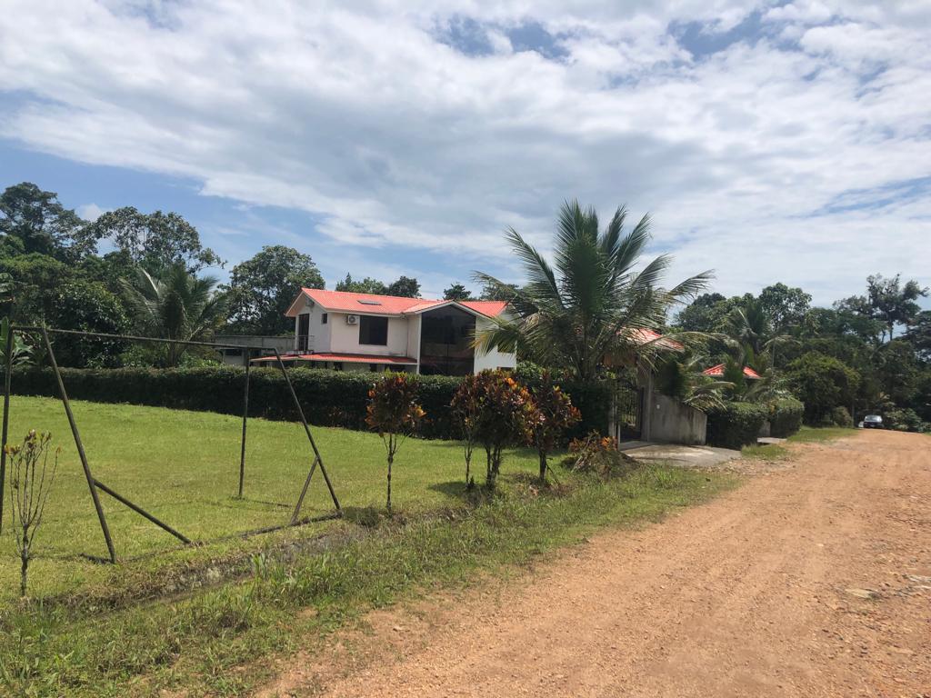 Terreno en  venta Pedro Vicente Maldonado Km 113 finca vacacional