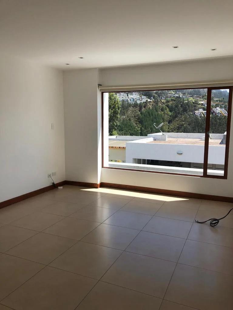 Venta de Casa Esquinera Sector San Juan Alto Cumbayá