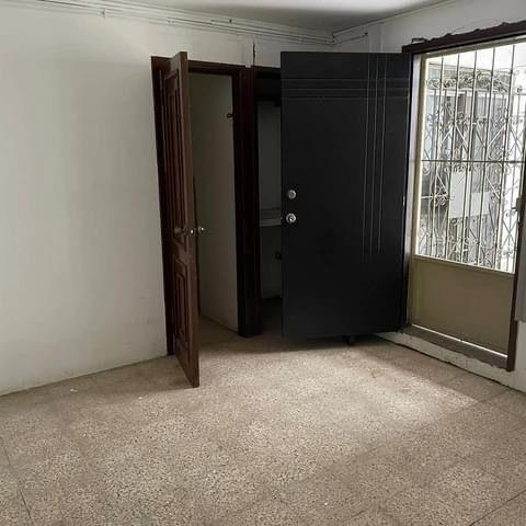 Casa rentera en VENTA en zona altamente comercial, Av. Benjamín Carrión