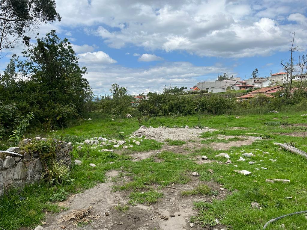 Terreno de venta en Otavalo, Km. 1 vía a Ibarra, 3595 m2