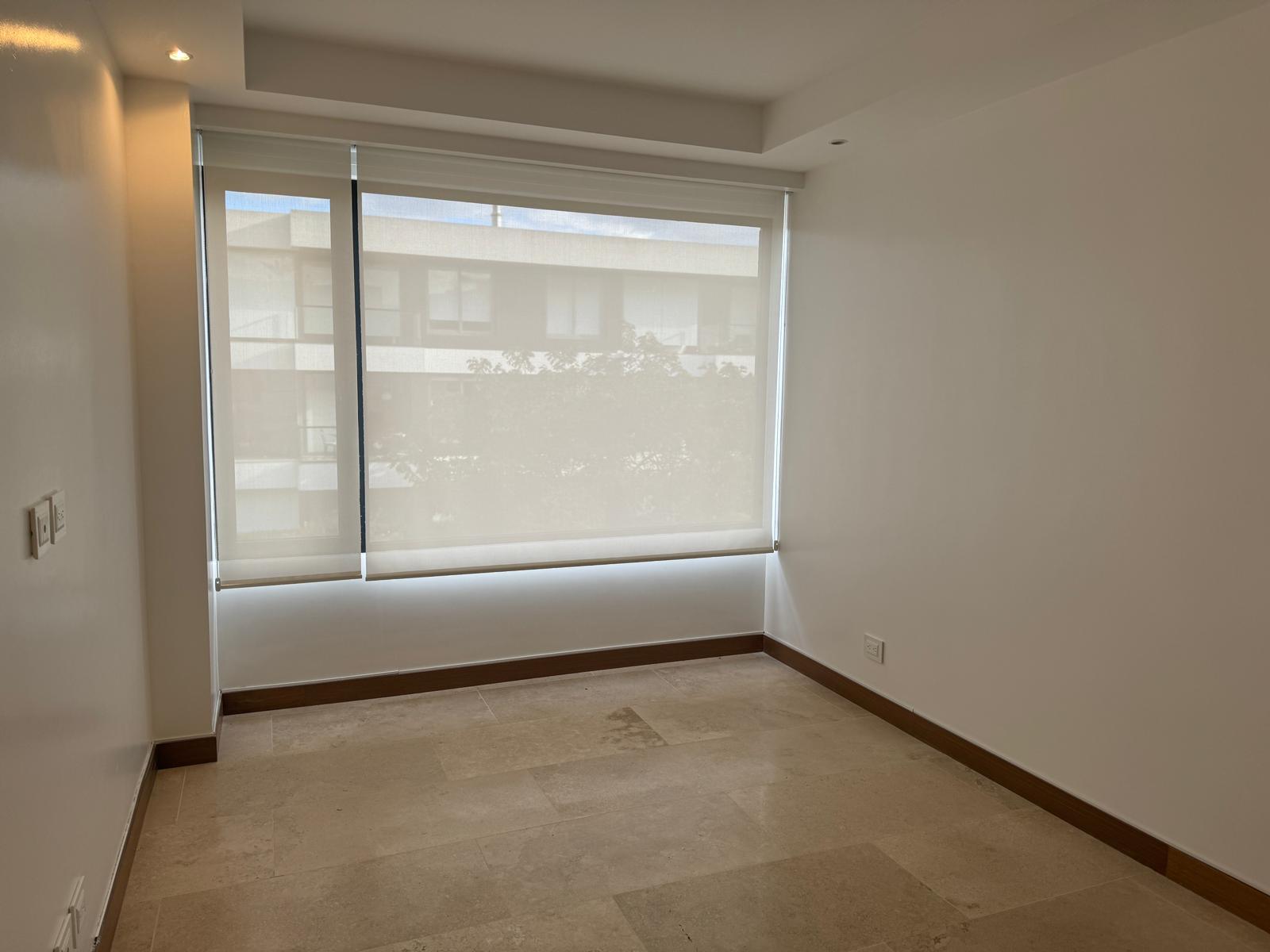 Vendo departamento de 2 habitaciones en Cumbayá, dentro de urbanización