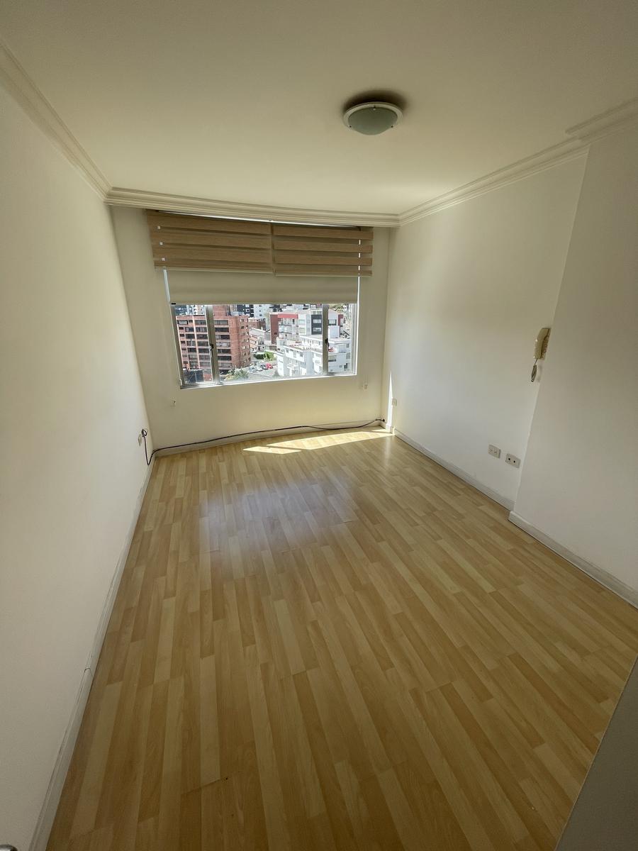 Departamento en  Venta o Renta, ubicado en un noveno piso, mucha luz natural y vista, tiene dos dormitorios, un baño completo con tina y un medio baño, amplia sala y comedor, cocina semi cerrada, un e