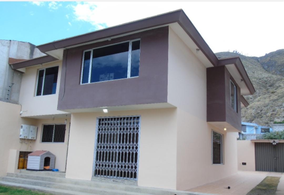 CASA EN VENTA POMASQUI URBANIZACION LDU