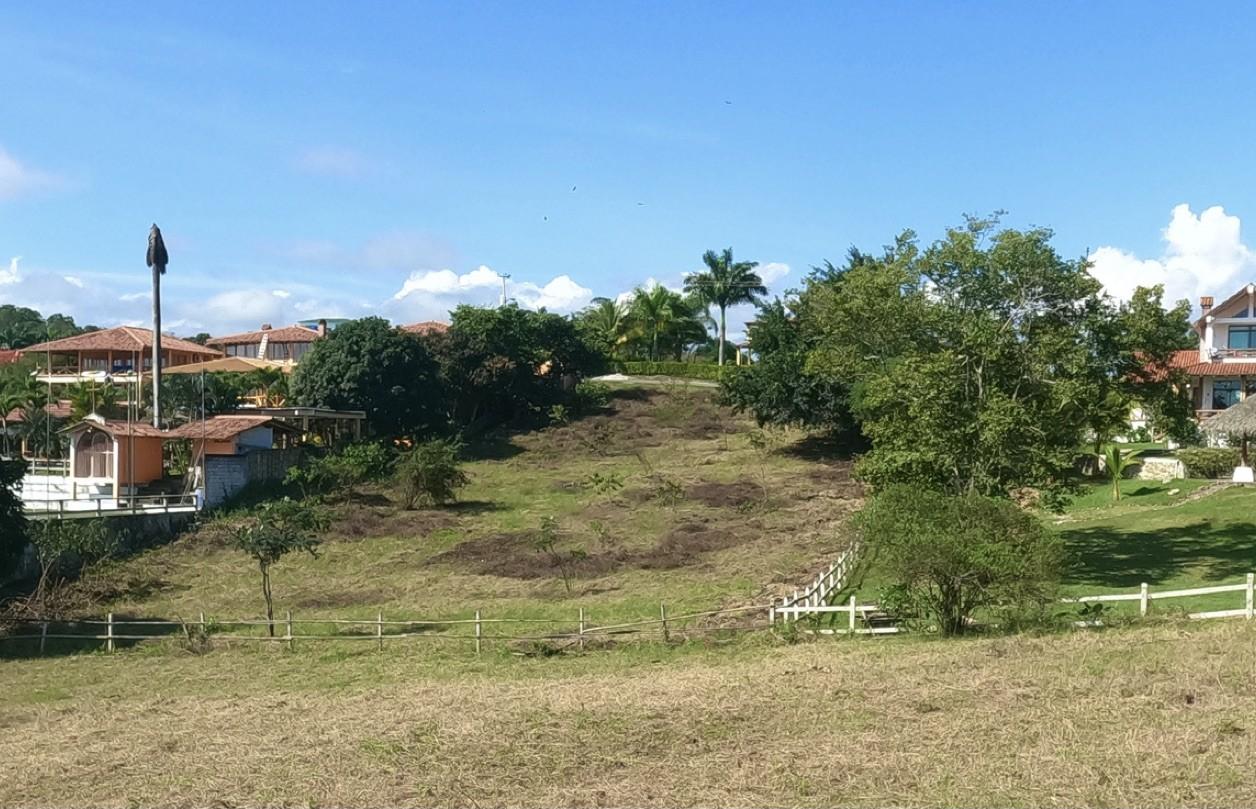 Terreno en Altos de Olon