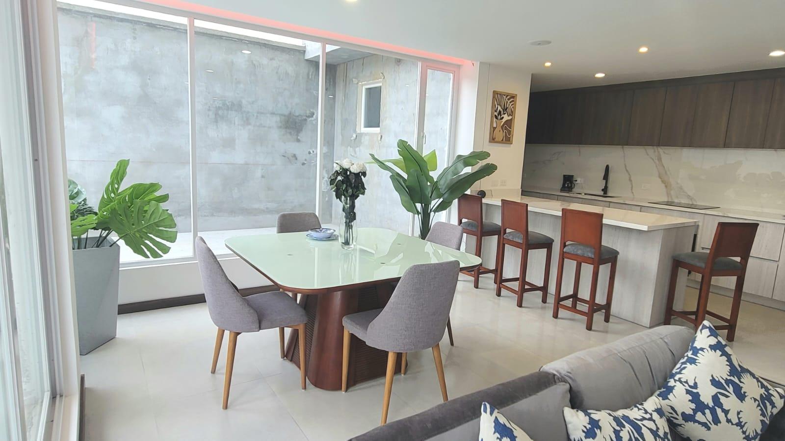 Venta Departamento 2 dormitorios, 85 m, Quito Tenis