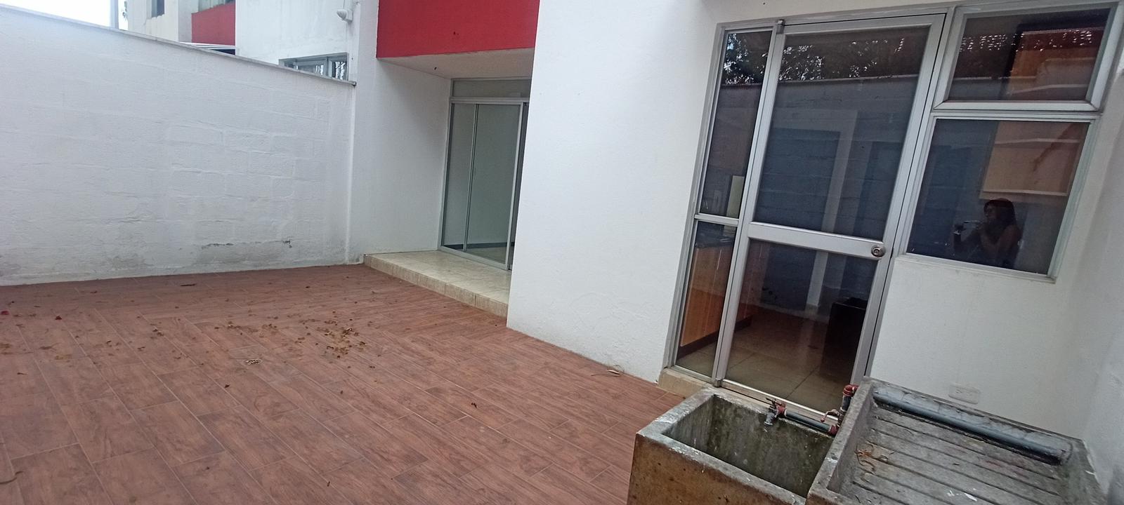 CASA DE ARRIENDO 3 HABITACIONES Y SALA DE TV EN CONJUNTO SECTOR MIRASIERRA