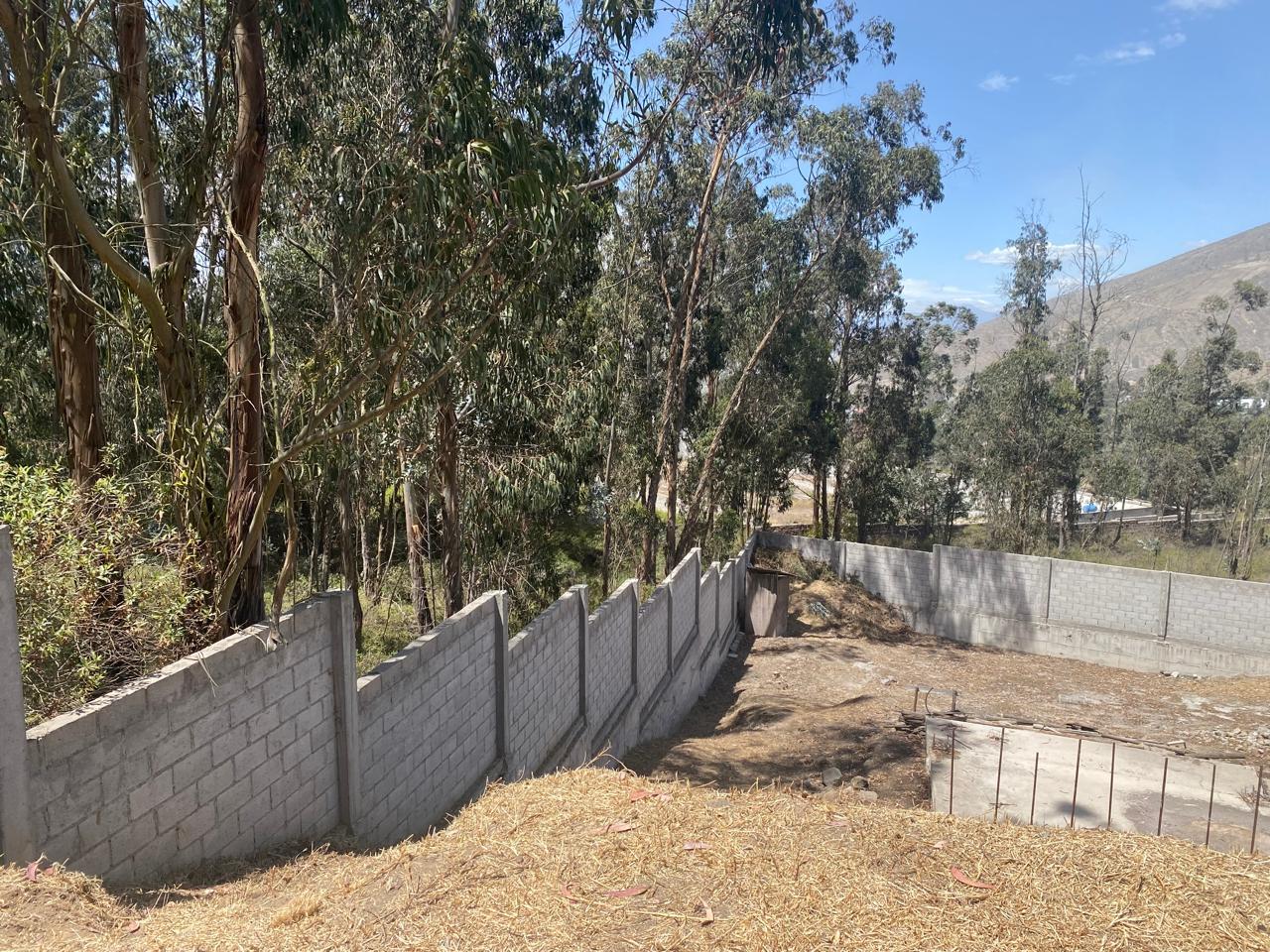 VENDO TERRENO, Mitad del Mundo