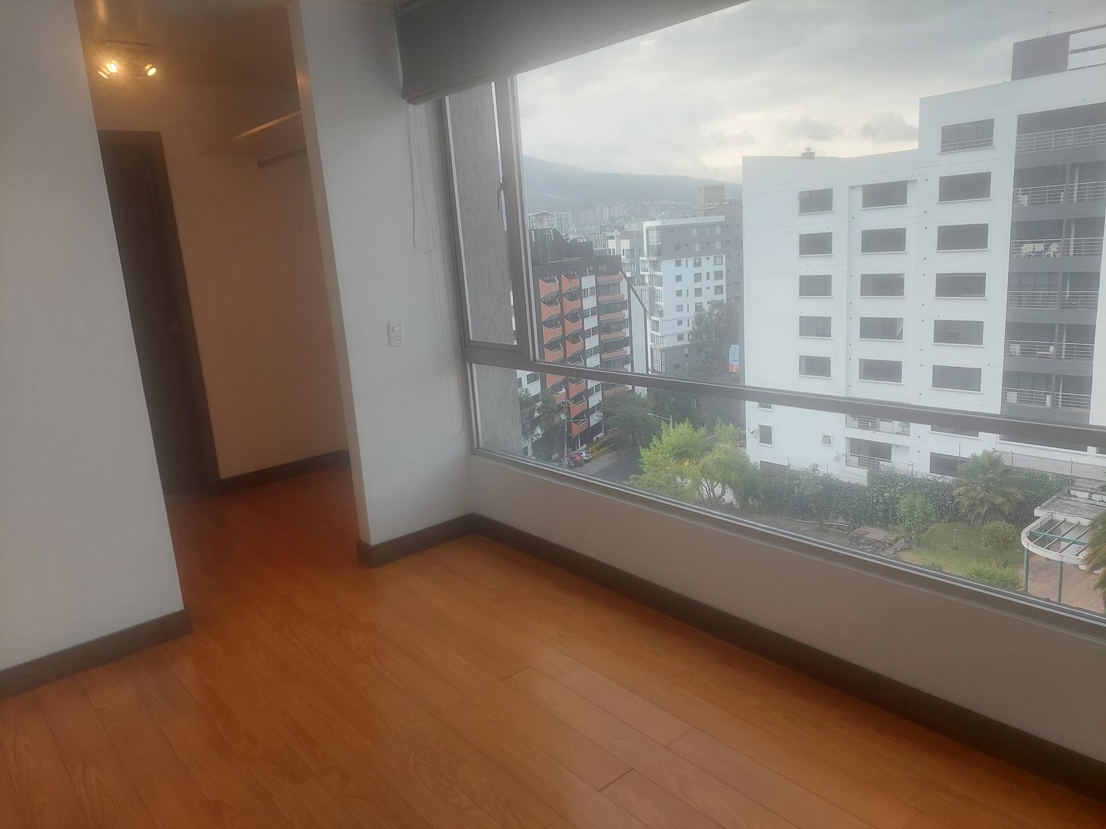 Departamento en  Venta González Suárez y Bosmediano