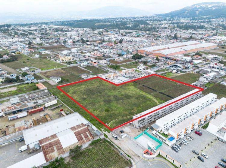 Venta terreno Llano Grande, Calderón, 13.600 m2. Ideal para conjunto habitacional o lotización