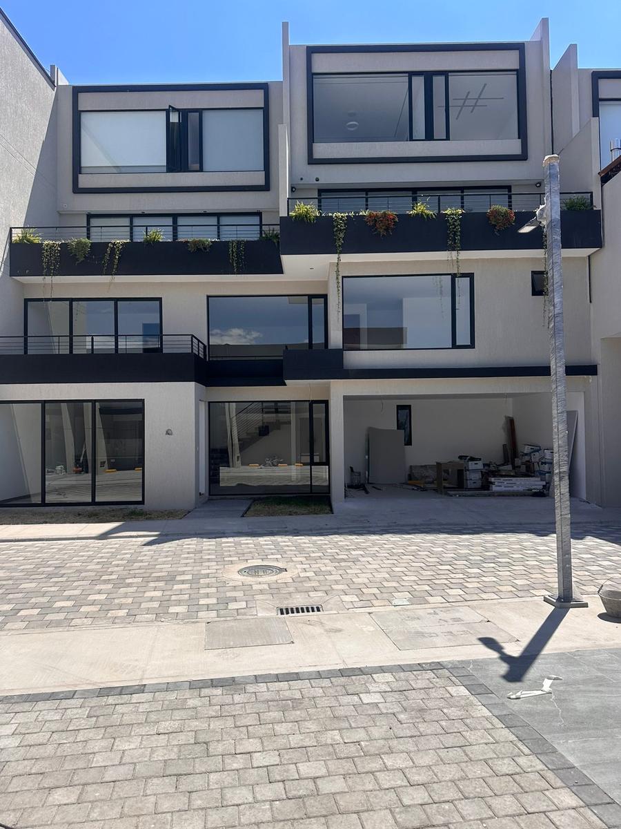 VENDO CASAS DOBLE ALTURA 3 DORMITORIOS A 5 MINUTOS RANCHO SAN FRANCISCO \NAYON