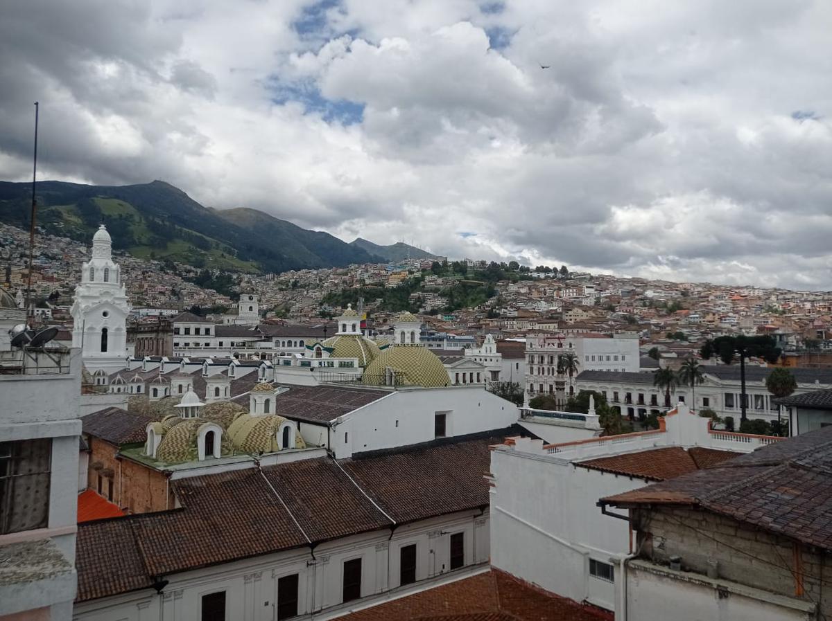Edificio Comercial - Centro de Quito