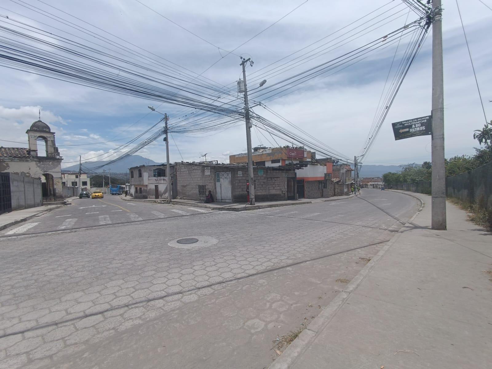 Casa en  venta Sector  Naranjal serca del Puente del Ejido de Caranqui para Inversion