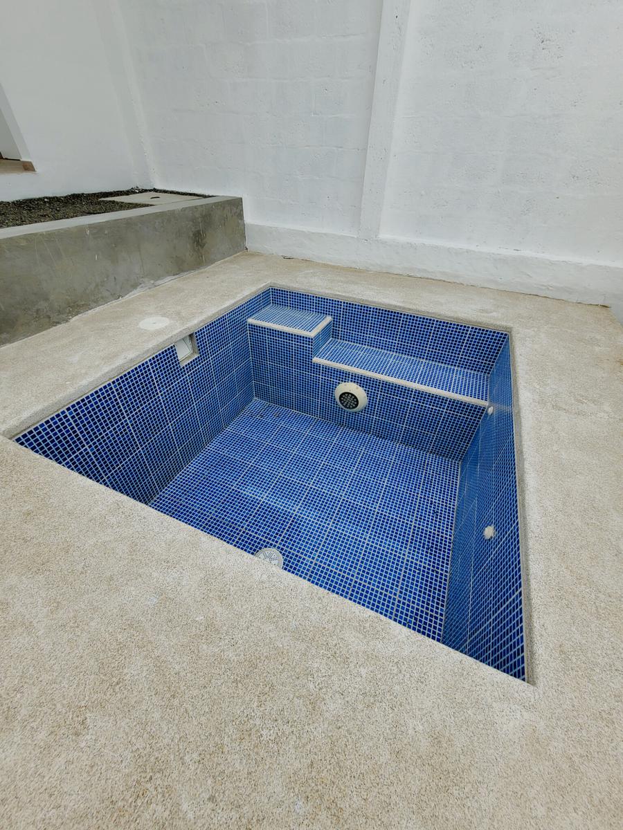 Casa de venta con piscina en el Sur de Manta