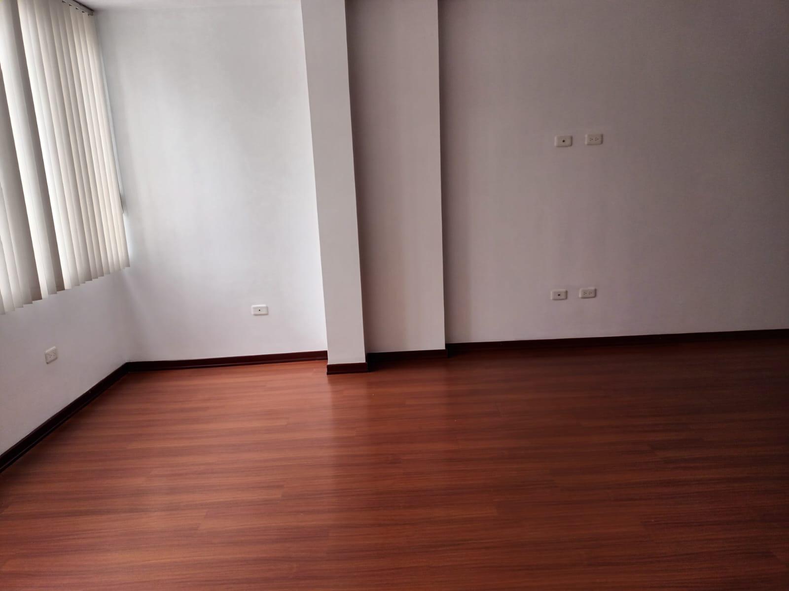 La Mariscal, Oficina en Renta, 42m2, 1 ambiente, 1 baño