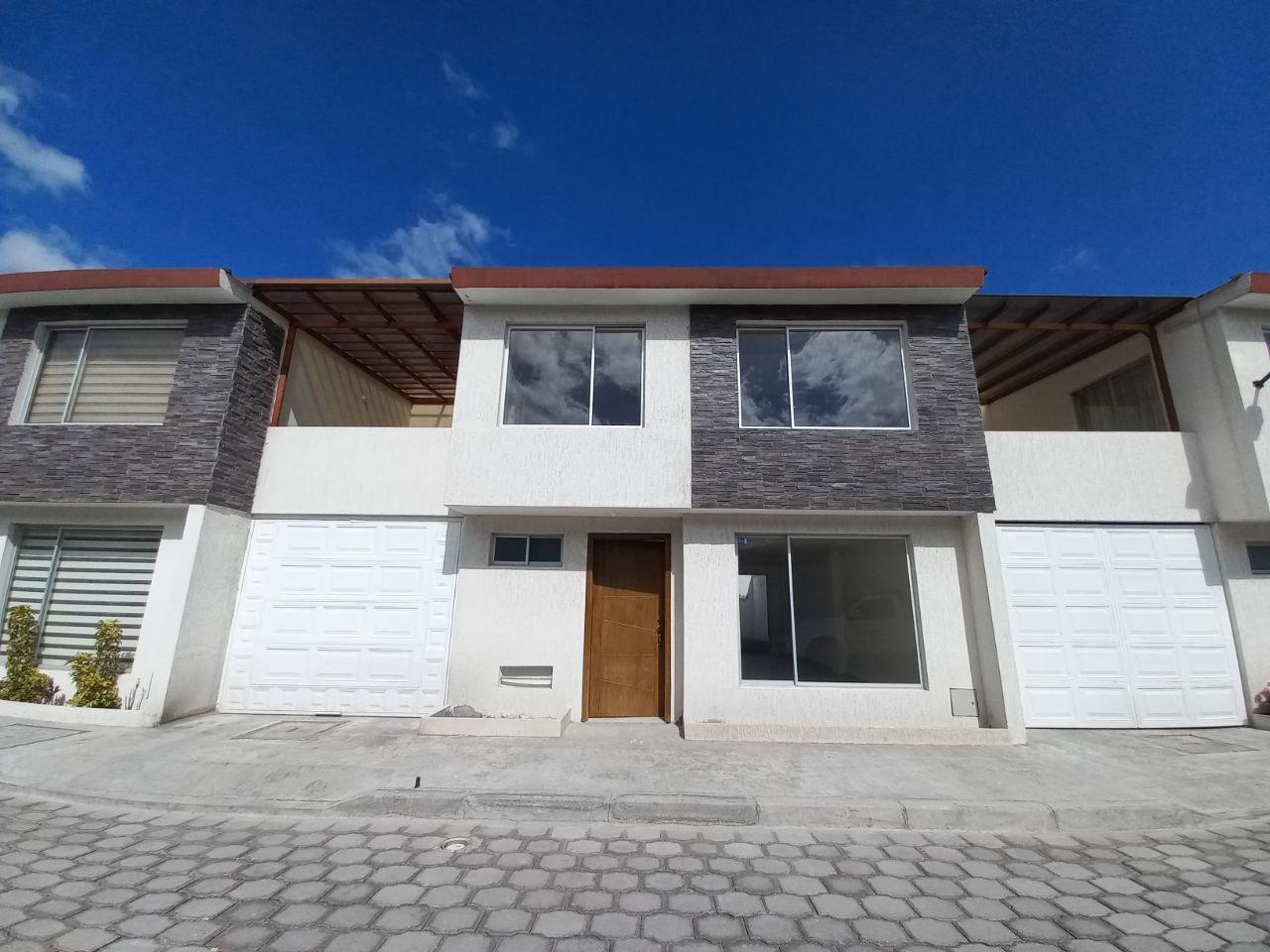 DP - SECTOR LLANO GRANDE, EN VENTA  CASA 159M2, 3D CON BALCÓN APLICA CRÉDITO VIP