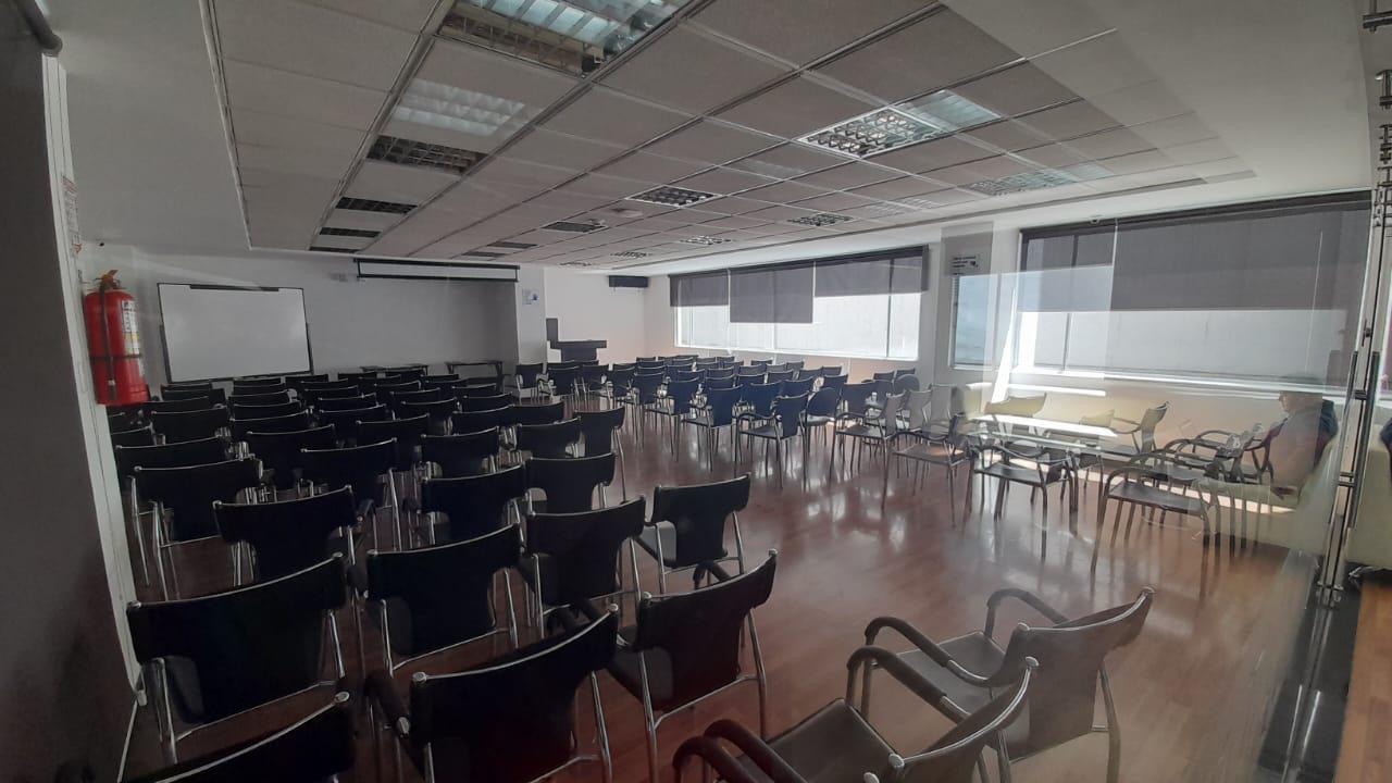 Sector 12 de Octubre, Oficina amoblada en Renta, 65 m, Edificio Corporativo