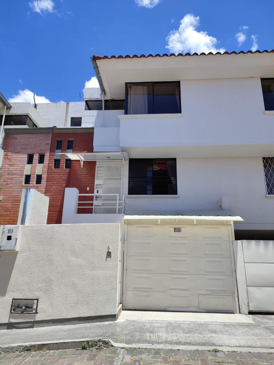 Casa en venta de 130 m2 en Conjunto Privado sector Las Casas