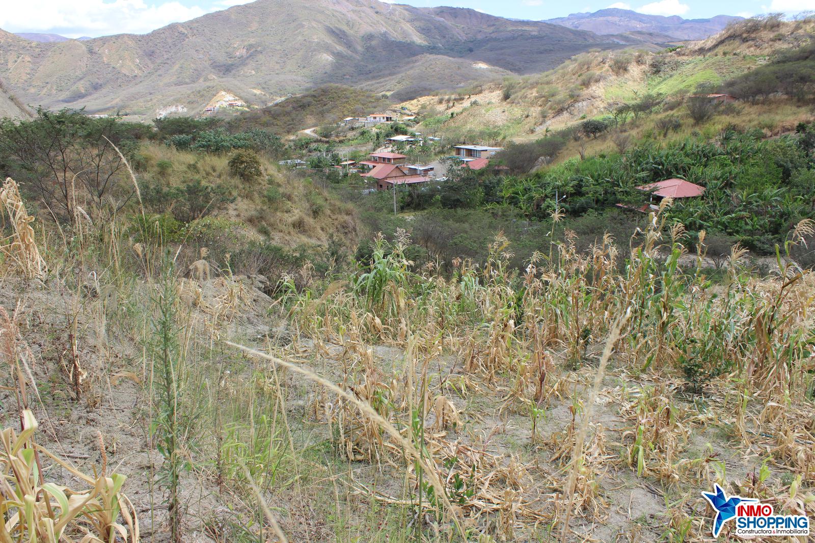 Casa en venta en el sector Las Acacias - Malacatos - Loja