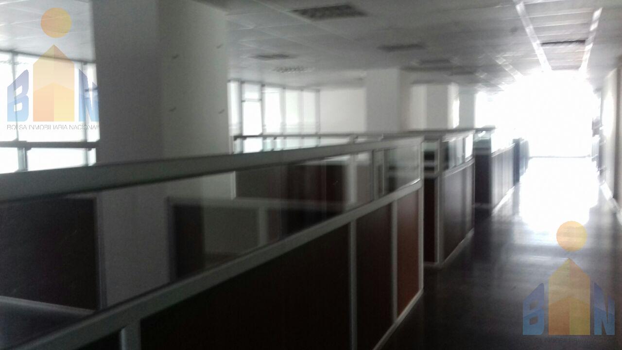 RENTO OFICINAS 825m BIEN UBICADAS  PARA EMPRESAS O INSTITUCION