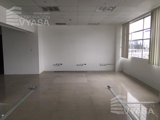 Av. Granados - Cerca a la UDLA, oficina de 1.100 m2 en arriendo