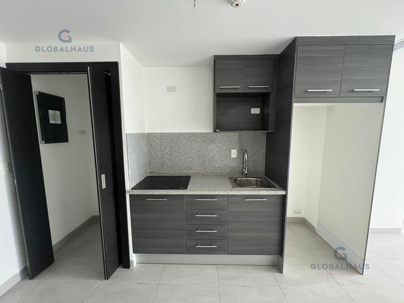 Venta de Suite en Norte de Guayaquil, Sector Mall del Sol,  51.83mt2