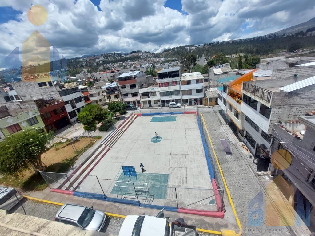 SE VENDE EDIFICIO RENTERO   $650 XMES LIQUIDOS CARAPUNGO  SECTOR COMERCIAL PLAZA LASSO