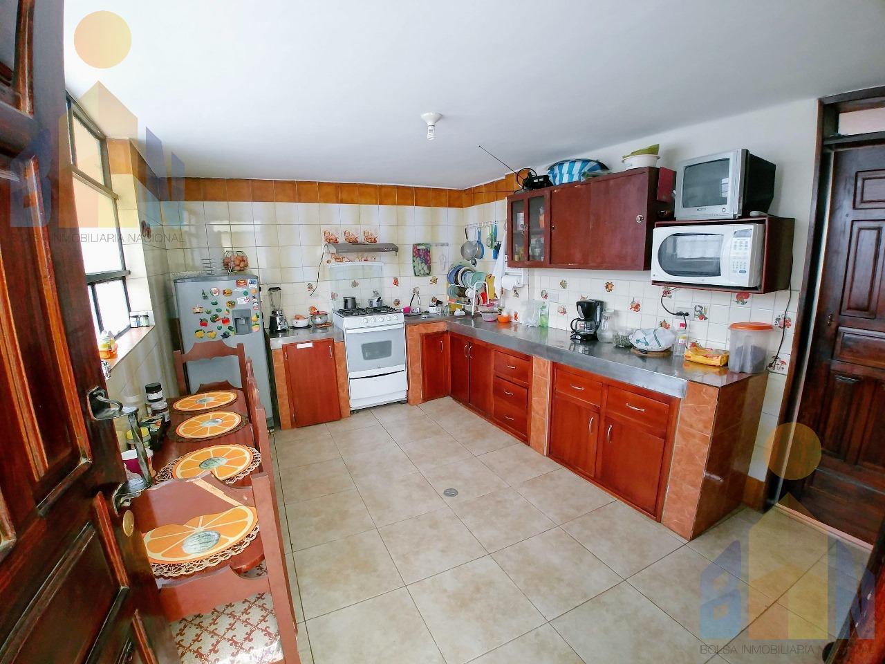 VENTA CASA 4 DORMI, 293M2 SECTOR SAN BARTOLO $130,000