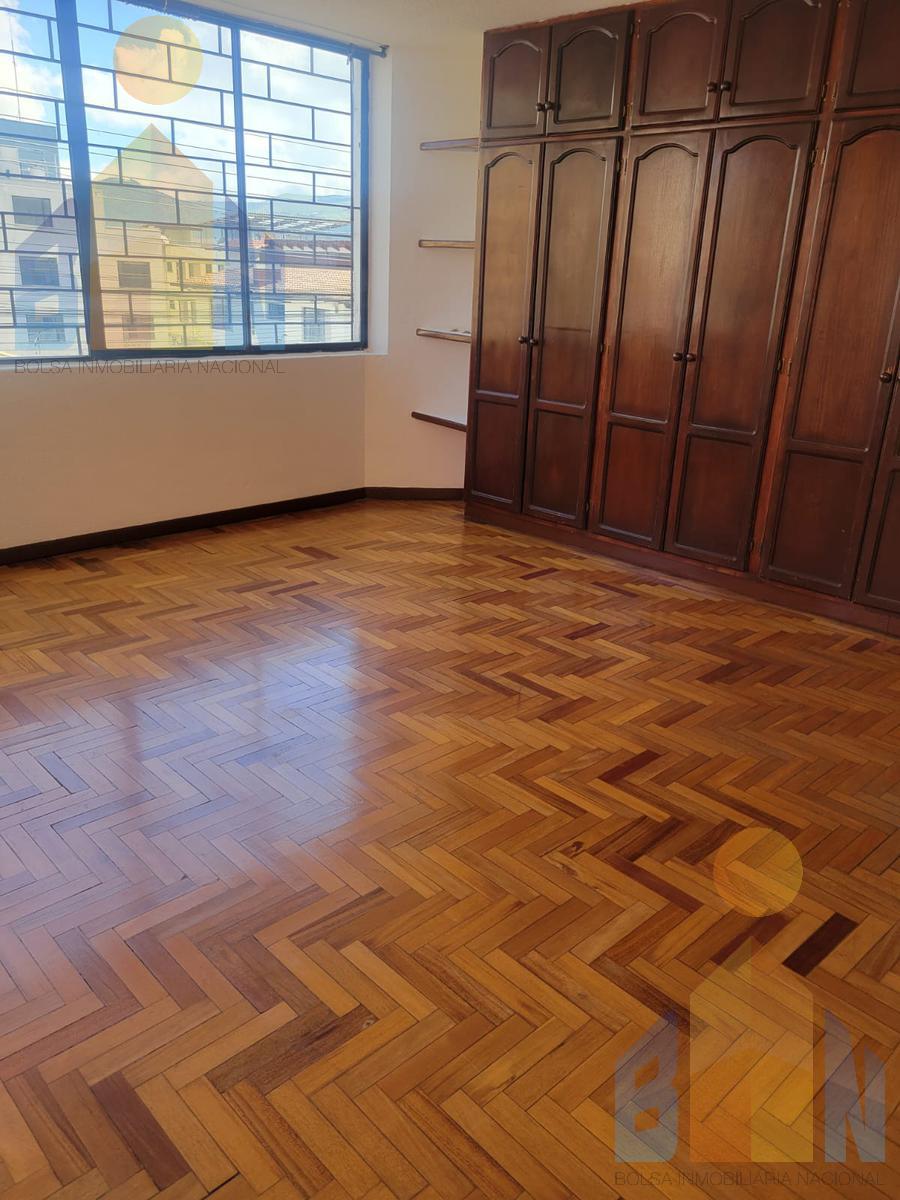 Departamento en  Ponceano Arriendo Amplio Dpto de 3 dormitorios mas estudio