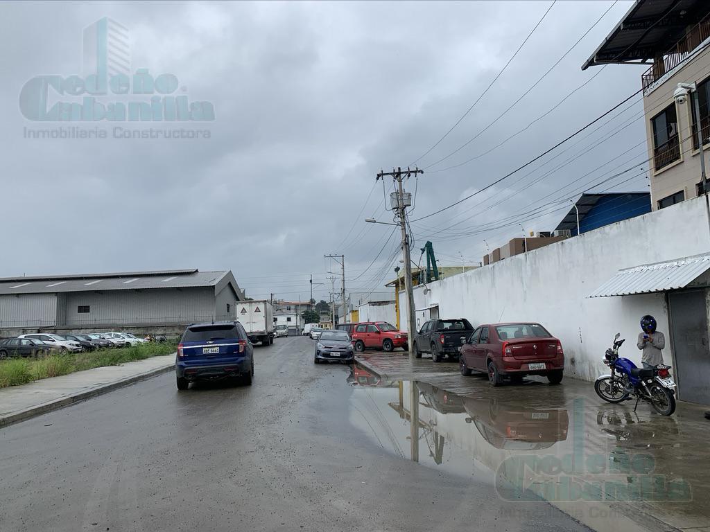 VENTA DE PEQUEÑO TERRENO INDUSTRIAL SECTOR VERGELES OESTE