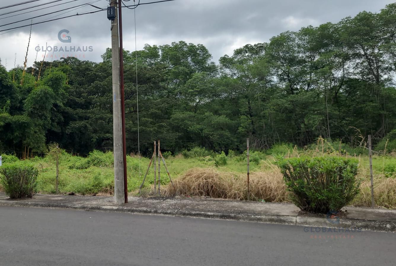 Venta de Terreno  en Puerto Azul, Via a la Costa M.A.