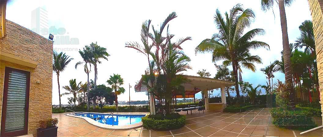 VILLA DE LUJO CON PISCINA Y VISTA AL RIO, PROPIEDAD DE ENSUEÑO EN VENTA