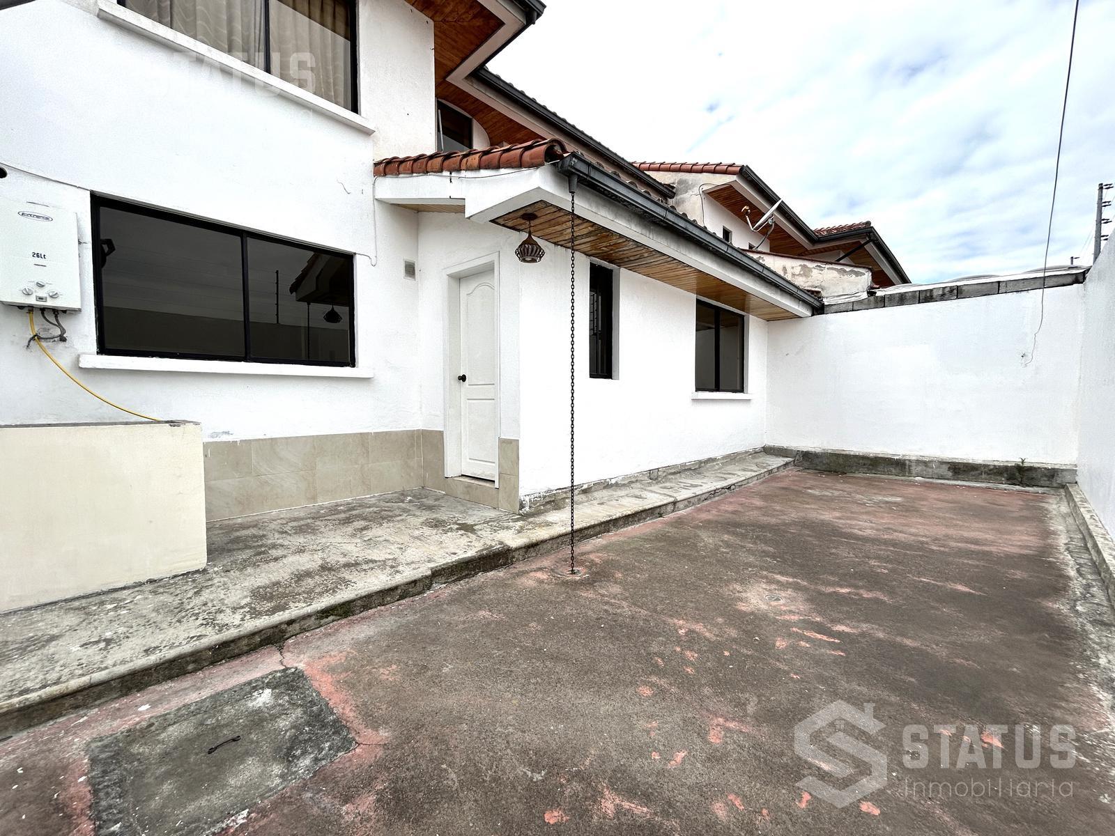 Rento casa en conjunto, sector Mirasierra, 3 Dorm., 2 garajes, 142m, $450