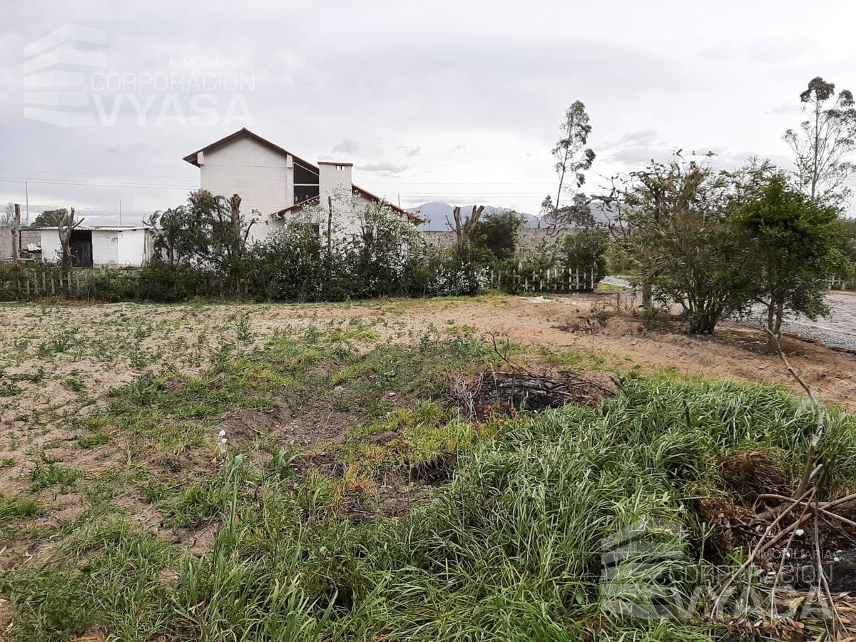 Malchinguí-Pedro Moncayo, Terreno de 2.000m2 dentro de Conjunto El Cortijo