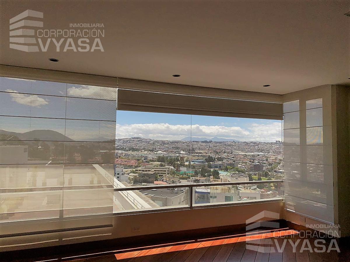 QUITO TENIS - HERMOSO DEPARTAMENTO EN VENTA DE 3 DORMITORIOS DE 197 M2