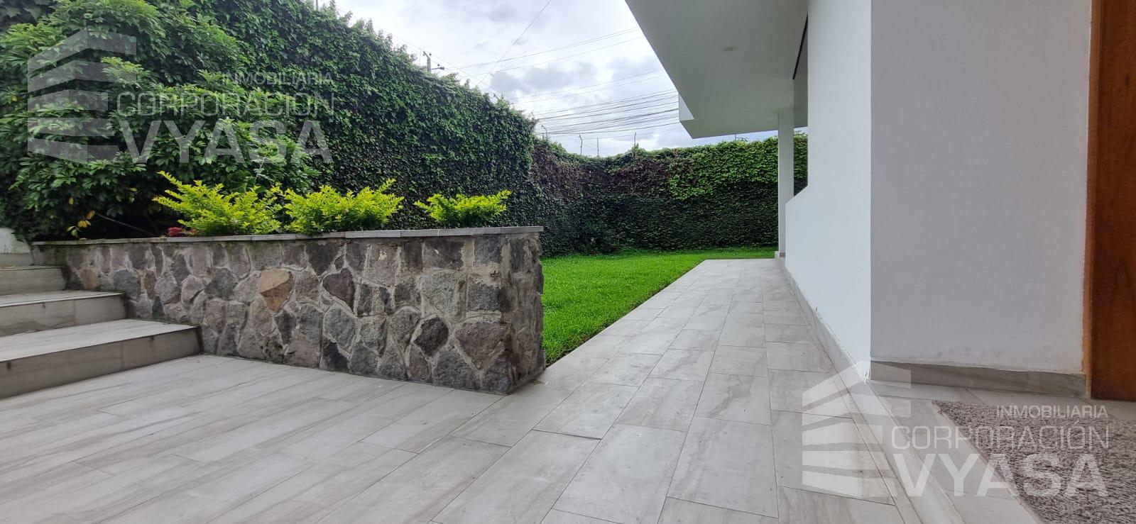 AV. EL  INCA, CASA EN VENTA DE 450 M2