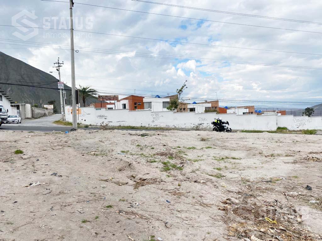 ¡De oportunidad! Vendo Terreno 3085 m en Av. Manuel Córdova Galarza vía Calacalí, $150.000