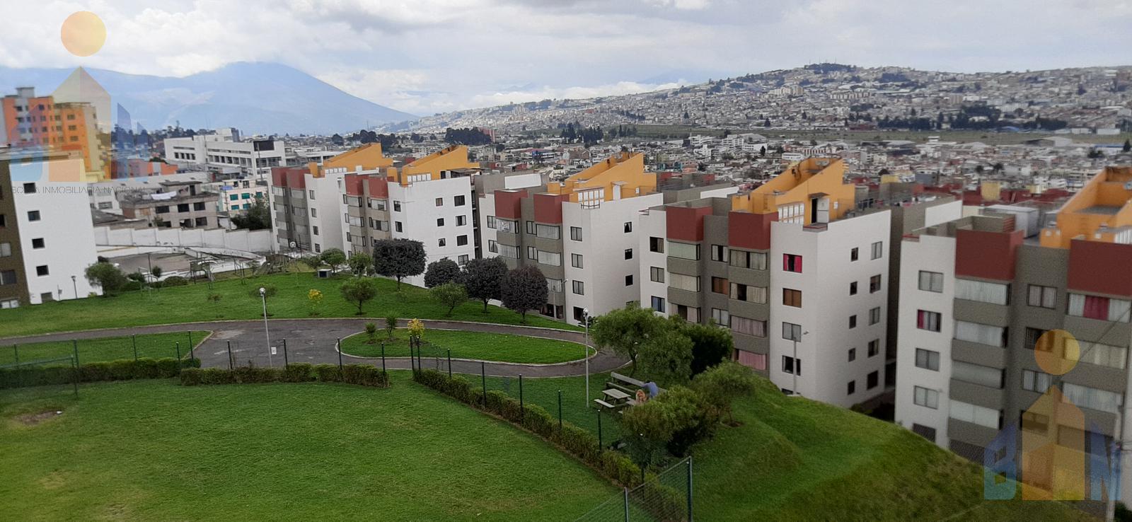 VENDO DEPARTAMENTO EN CONJUNTO HABITACIONAL CON SEGURIDAD Y AMPLIAS AREAS VERDES SAN FERNANDO-PINAR