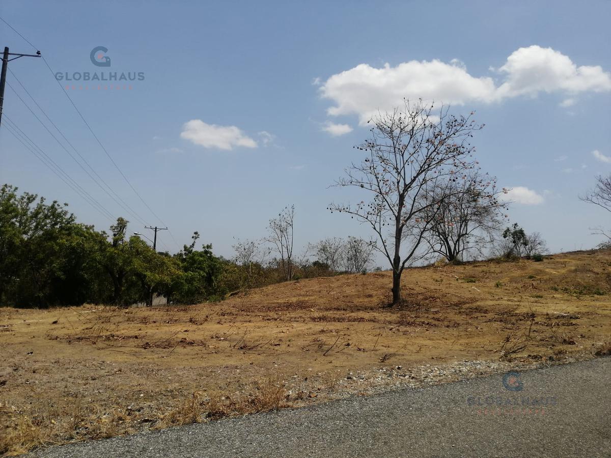 Venta de Terreno en Urb. Lomas del Bosque Vía a la costa Guayaquil A.A.