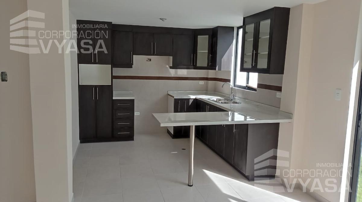 CALDERÓN - MARIANITAS,  DENTRO DE CONJUNTO, CASA EN VENTA  DE 100 M2, DE 3 DORMITORIOS (C-3)