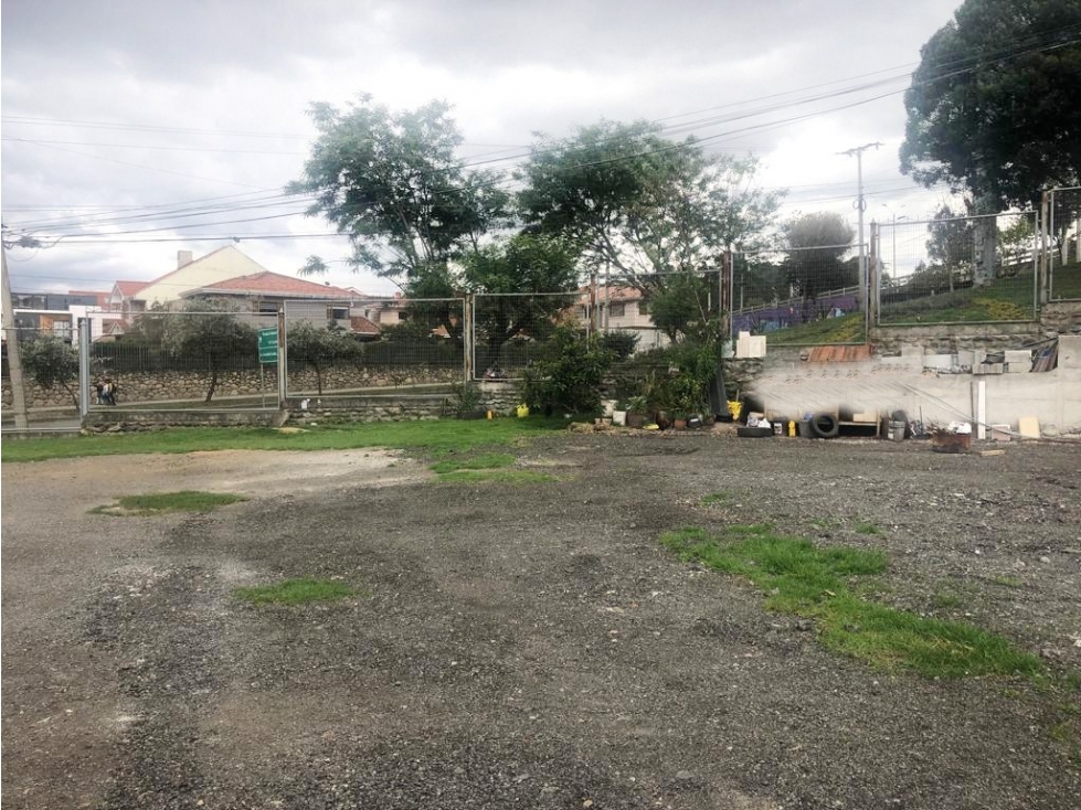 En Cuenca, Amplio terreno y casa en RENTA, sector Hospital del Rìo