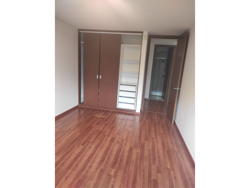 OPORTUNIDAD LOMAS DE MONTESERRÍN  DEPARTAMENTO EN VENTA