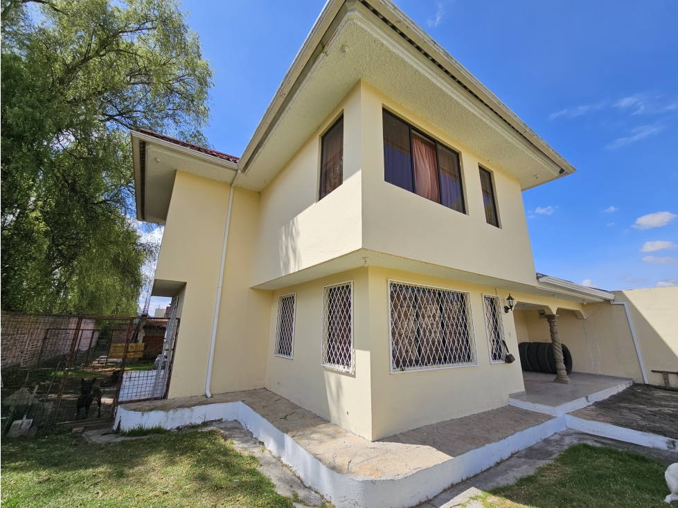 Casa Grande Con Terreno, en Ricaurte