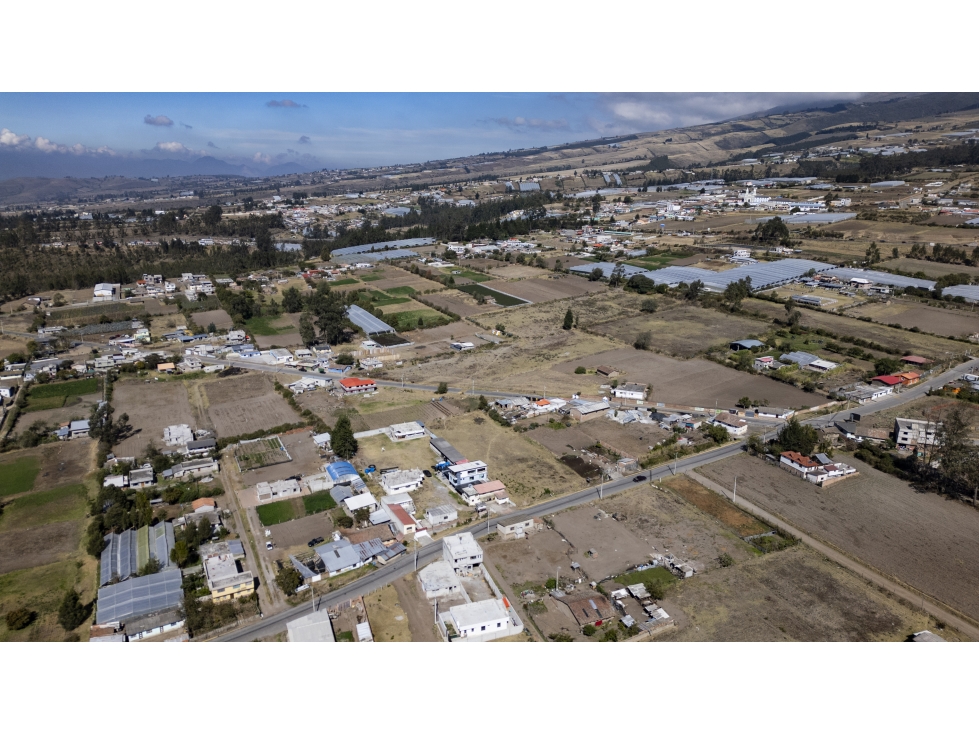 Tabacundo, Terreno en Venta, 3.500m2, Frente 35 por 100